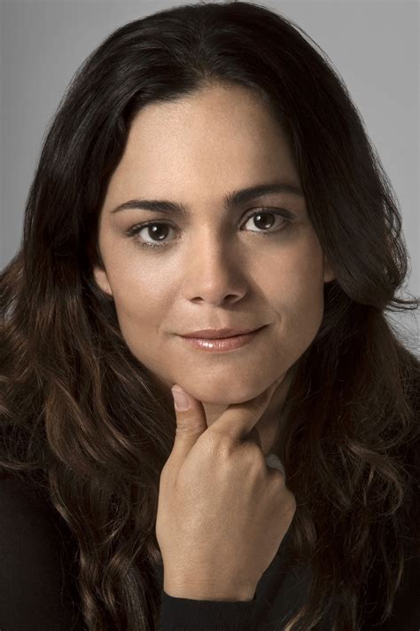 Alice Braga .